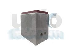 K1 előregyártott betonszekrény sima kerettel, egyedi kivezető nyílásokkal